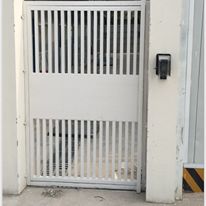中建二局漢陽地塊工人宿舍戶外指紋門禁安裝調(diào)試完畢。